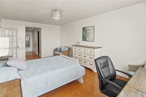 Copropriété à louer à Hollywood, Floride: 2 chambres, 119.29 m2 № 2028686 - photo 23