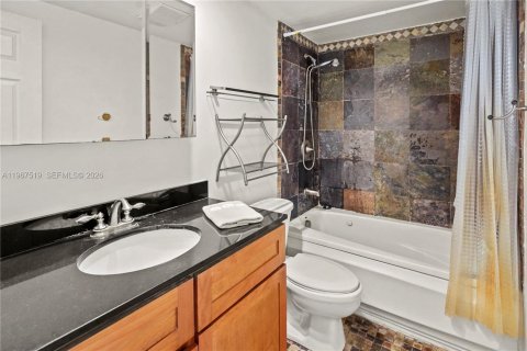 Copropriété à louer à Hollywood, Floride: 2 chambres, 119.29 m2 № 2028686 - photo 27