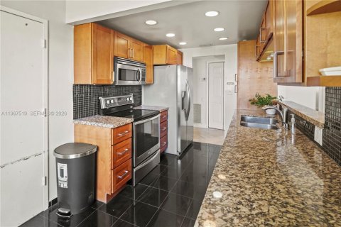 Copropriété à louer à Hollywood, Floride: 2 chambres, 119.29 m2 № 2028686 - photo 7