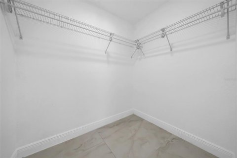 House in Saint Petersburg, Florida 3 bedrooms, 157.47 sq.m. № 2212219 - photo 20