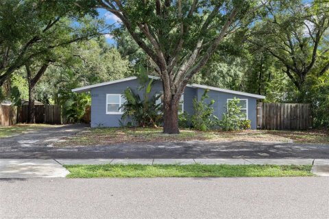 House in Pinellas Park, Florida 4 bedrooms, 107.12 sq.m. № 2266941 - photo 24