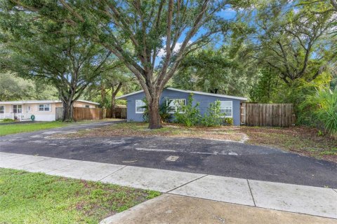 House in Pinellas Park, Florida 4 bedrooms, 107.12 sq.m. № 2266941 - photo 25