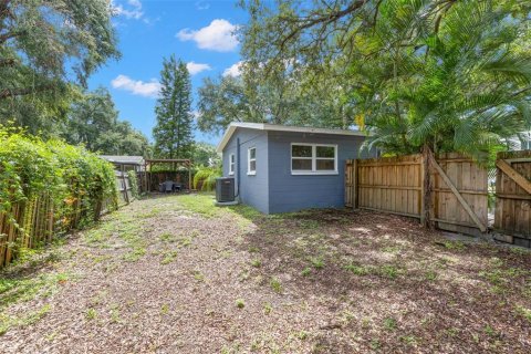House in Pinellas Park, Florida 4 bedrooms, 107.12 sq.m. № 2266941 - photo 11