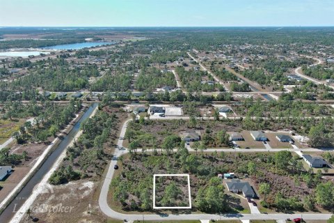 Land in Lehigh Acres, Florida № 2163285 - photo 2