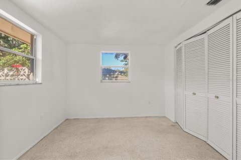 Villa ou maison à vendre à Venice, Floride: 2 chambres, 75.72 m2 № 2391081 - photo 18