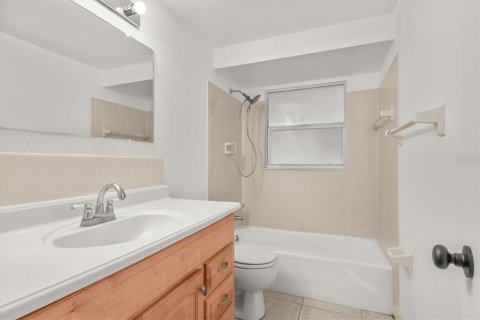 Villa ou maison à vendre à Venice, Floride: 2 chambres, 75.72 m2 № 2391081 - photo 19