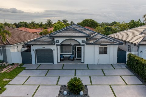 Купить виллу или дом в Майами, Флорида 3 спальни, 138.05м2, № 1957789 - фото 1