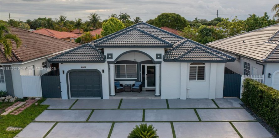 Дом в Майами, Флорида 3 спальни, 138.05м2 № 1957789