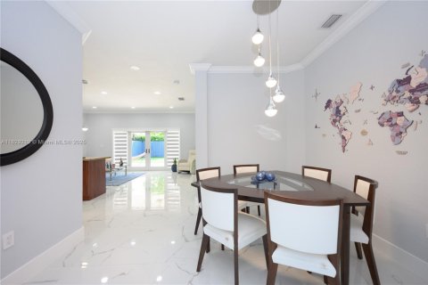 Купить виллу или дом в Майами, Флорида 3 спальни, 138.05м2, № 1957789 - фото 27