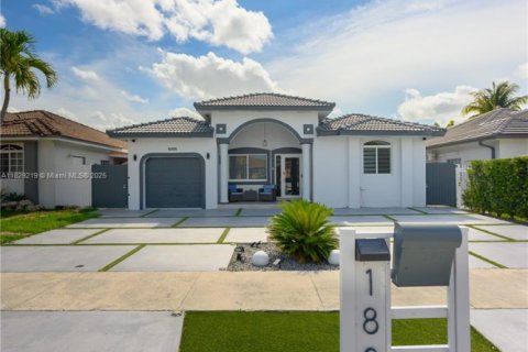 Купить виллу или дом в Майами, Флорида 3 спальни, 138.05м2, № 1957789 - фото 7