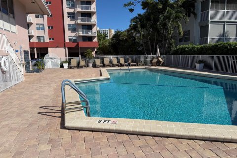 Condominio en venta en Hallandale Beach, Florida, 2 dormitorios, 101.45 m2 № 2429792 - foto 12
