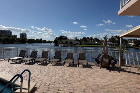 Condominio en venta en Hallandale Beach, Florida, 2 dormitorios, 101.45 m2 № 2429792 - foto 7