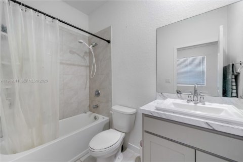 Купить таунхаус в Флорида-Сити, Флорида 2 спальни, 112.23м2, № 2018007 - фото 12