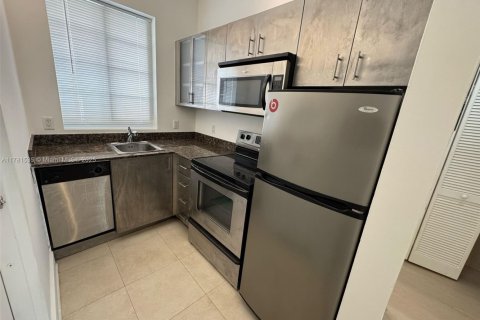 Condominio en venta en Miami Beach, Florida, 46.17 m2 № 1868671 - foto 7