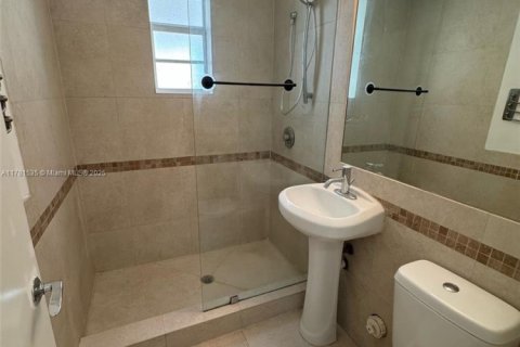 Condominio en venta en Miami Beach, Florida, 46.17 m2 № 1868671 - foto 6