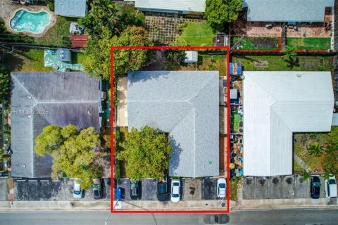 Immobilier commercial à vendre à Fort Lauderdale, Floride: 242.66 m2 № 1709293 - photo 14