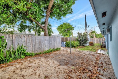 Immobilier commercial à vendre à Fort Lauderdale, Floride: 242.66 m2 № 1709293 - photo 23