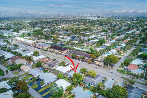 Immobilier commercial à vendre à Fort Lauderdale, Floride: 242.66 m2 № 1709293 - photo 8