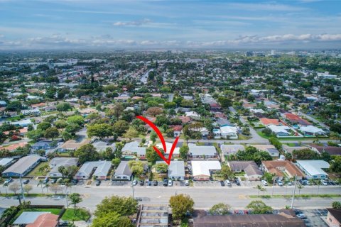 Immobilier commercial à vendre à Fort Lauderdale, Floride: 242.66 m2 № 1709293 - photo 12
