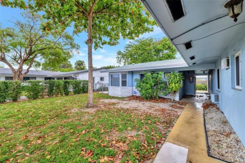 Immobilier commercial à vendre à Fort Lauderdale, Floride: 242.66 m2 № 1709293 - photo 30