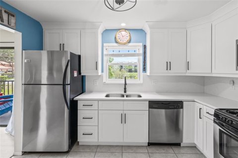 Condominio en venta en Saint Petersburg, Florida, 2 dormitorios, 126.35 m2 № 1757591 - foto 3