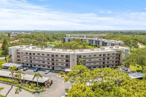Condominio en venta en Saint Petersburg, Florida, 2 dormitorios, 126.35 m2 № 1757591 - foto 16