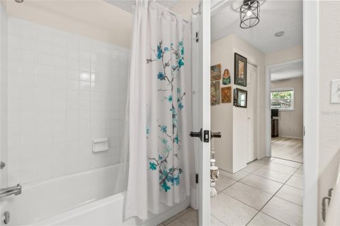Condominio en venta en Saint Petersburg, Florida, 2 dormitorios, 126.35 m2 № 1757591 - foto 12