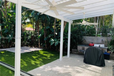 Villa ou maison à louer à Miami, Floride: 3 chambres, 138.15 m2 № 2008617 - photo 18