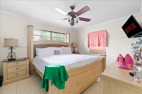 Купить виллу или дом в Пемброк-Пайнс, Флорида 3 спальни, 103.59м2, № 1857318 - фото 13
