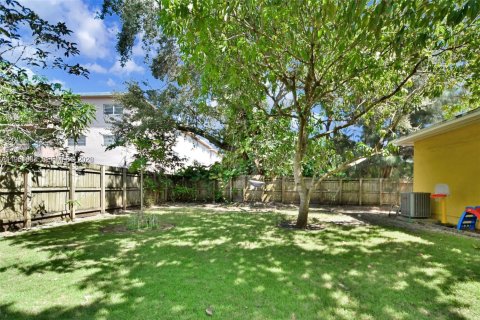 Immobilier commercial à vendre à North Miami, Floride: 153.57 m2 № 2010966 - photo 19