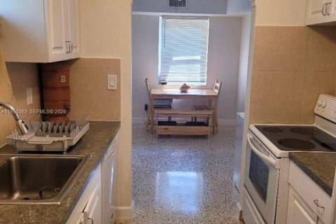 Immobilier commercial à vendre à North Miami, Floride: 153.57 m2 № 2010966 - photo 18