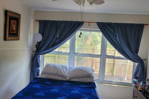 Immobilier commercial à vendre à North Miami, Floride: 153.57 m2 № 2010966 - photo 9