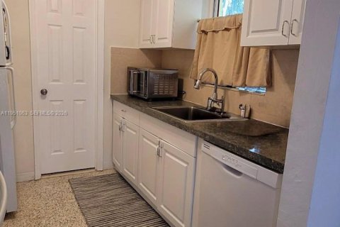 Immobilier commercial à vendre à North Miami, Floride: 153.57 m2 № 2010966 - photo 17