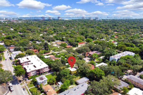 Immobilier commercial à North Miami, Floride 153.57 m2 № 2010966