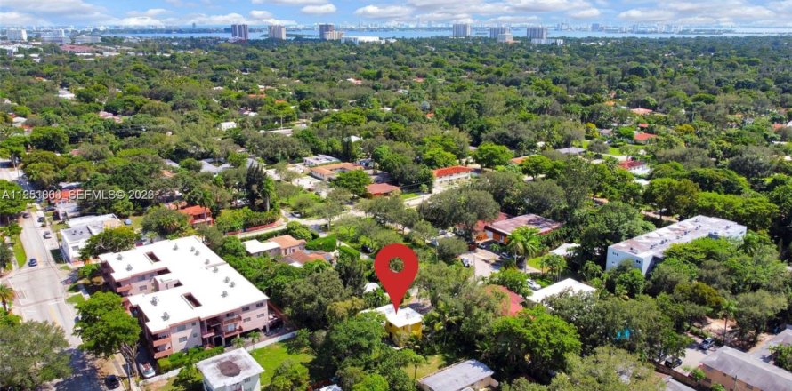 Immobilier commercial à North Miami, Floride 153.57 m2 № 2010966