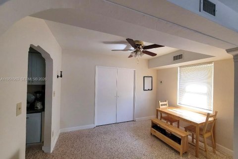 Immobilier commercial à vendre à North Miami, Floride: 153.57 m2 № 2010966 - photo 20