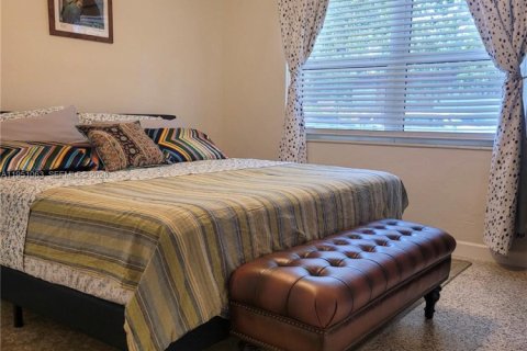 Immobilier commercial à vendre à North Miami, Floride: 153.57 m2 № 2010966 - photo 26