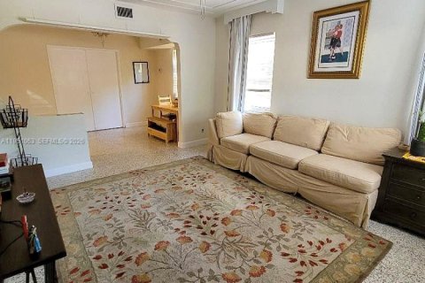 Immobilier commercial à vendre à North Miami, Floride: 153.57 m2 № 2010966 - photo 13