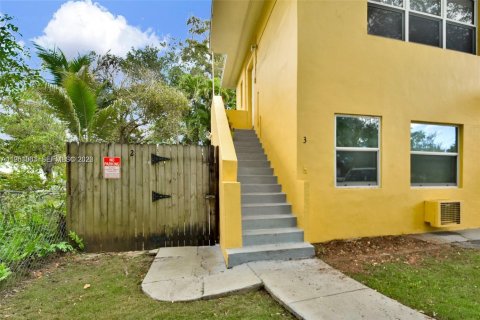Immobilier commercial à vendre à North Miami, Floride: 153.57 m2 № 2010966 - photo 29