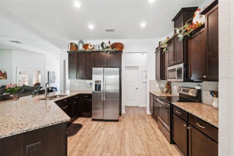 Casa en venta en Brooksville, Florida, 3 dormitorios, 183.2 m2 № 1640910 - foto 11