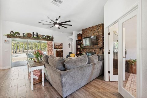 Casa en venta en Brooksville, Florida, 3 dormitorios, 183.2 m2 № 1640910 - foto 5