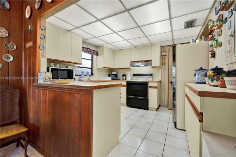 Купить виллу или дом в Майами, Флорида 3 спальни, 130.81м2, № 1955813 - фото 21