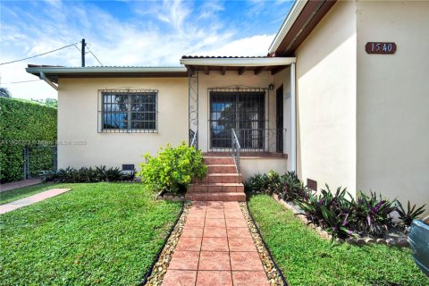 Купить виллу или дом в Майами, Флорида 3 спальни, 130.81м2, № 1955813 - фото 2