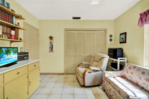 Купить виллу или дом в Майами, Флорида 3 спальни, 130.81м2, № 1955813 - фото 12