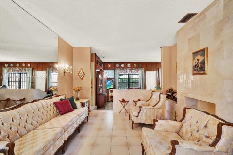 Купить виллу или дом в Майами, Флорида 3 спальни, 130.81м2, № 1955813 - фото 7