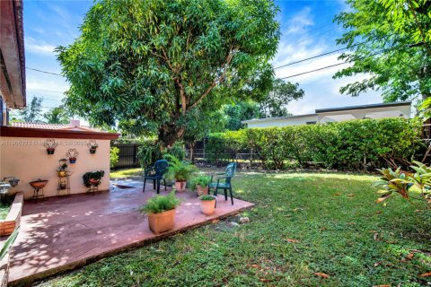 Купить виллу или дом в Майами, Флорида 3 спальни, 130.81м2, № 1955813 - фото 28