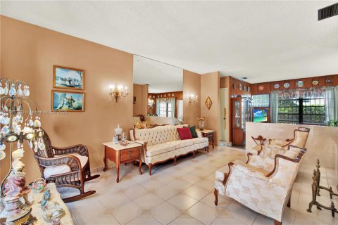 Купить виллу или дом в Майами, Флорида 3 спальни, 130.81м2, № 1955813 - фото 6