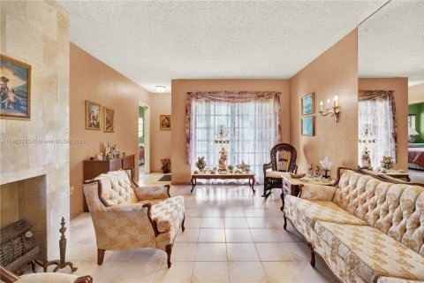 Купить виллу или дом в Майами, Флорида 3 спальни, 130.81м2, № 1955813 - фото 5