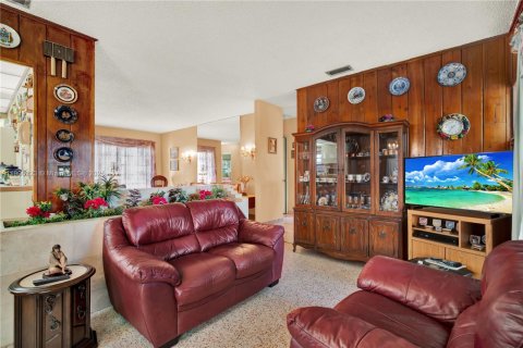 Купить виллу или дом в Майами, Флорида 3 спальни, 130.81м2, № 1955813 - фото 22