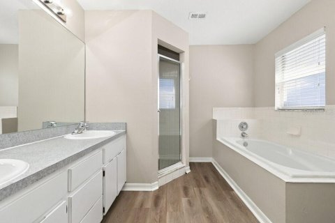 Villa ou maison à louer à Apollo Beach, Floride: 3 chambres, 141.86 m2 № 2380457 - photo 10